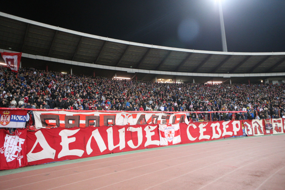 Skandiralo se protiv Mila Đukanovića uz reči iz Gorskog Vijenca! (VIDEO)