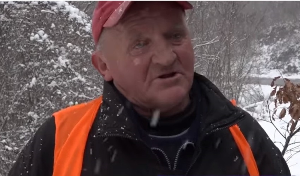 Čineći ovo već 30 godina sprečio je neviđene tragedije, a zbog toga su mu sugrađani zahvalni do neba!