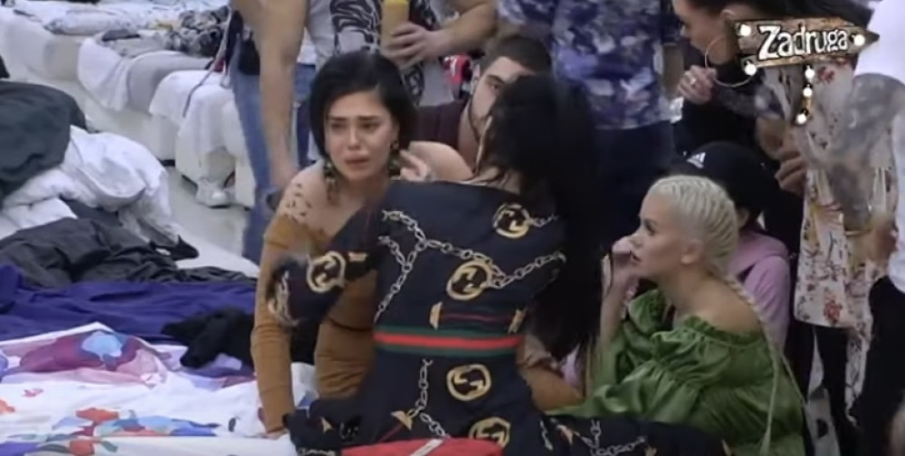 Aleksandra ŠAMARALA Minu na Božić! Zadrugarki pozlilo, a ono što je Subotićka rekla nakon toga, ZGROZILO je sve!