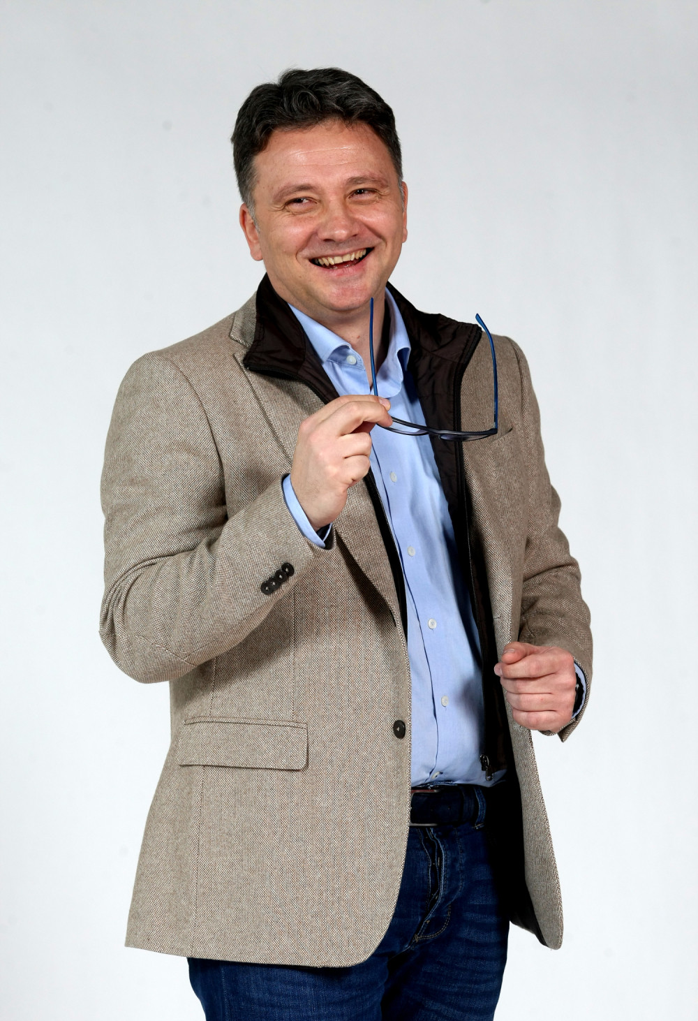 Zbogom, šalteri, zbogom, formulari