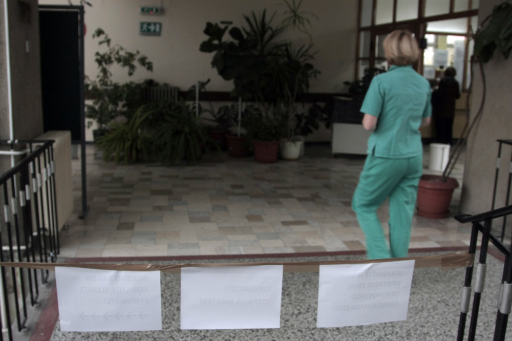 Bolnica u Kraljevu odbila da Dijani i Marku preda mrtvu ćerku: Roditelji sumnjaju da je živa: Juče bi proslavila drugi ROĐENDAN! (VIDEO)