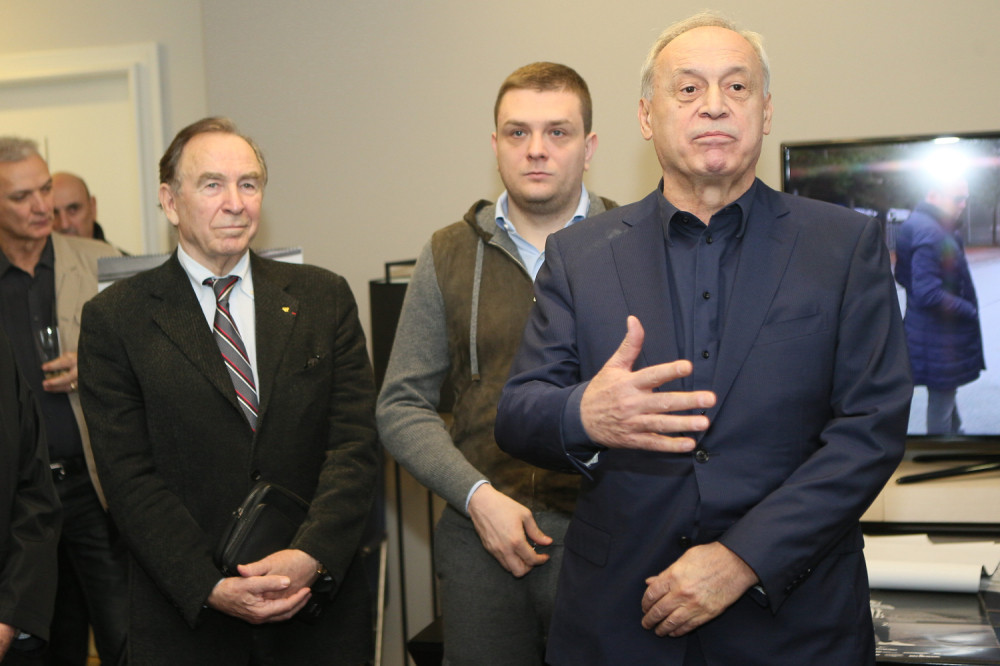 "Večernje novosti" se hitno oglasile povodom zdravstvenog stanja Milorada Vučelića