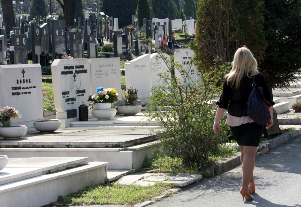 Devojka igrala na svadbi, pa odjednom pala kao pokošena! Odvezli je u mrtvačnicu, a tamo se dogodilo neobjašnjivo!