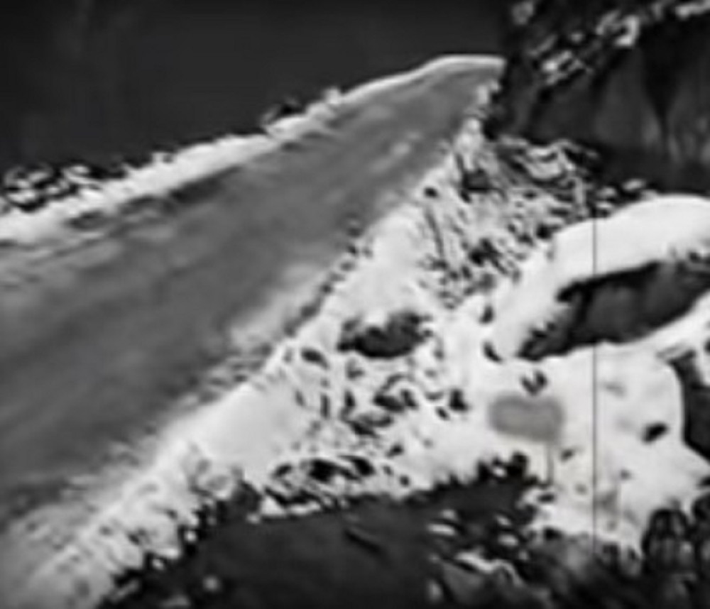 Dve decenije od mučke likvidacije heroja Dragana... Izrešetali ga francuski vojnici s leđa dok je vozio decu kući! (VIDEO)