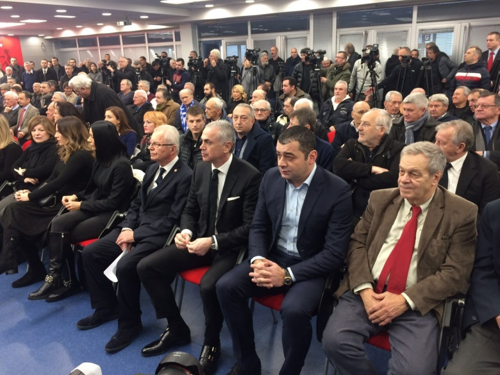 Sportska Srbija se oprostila od legendarnog Šekija! (FOTO)