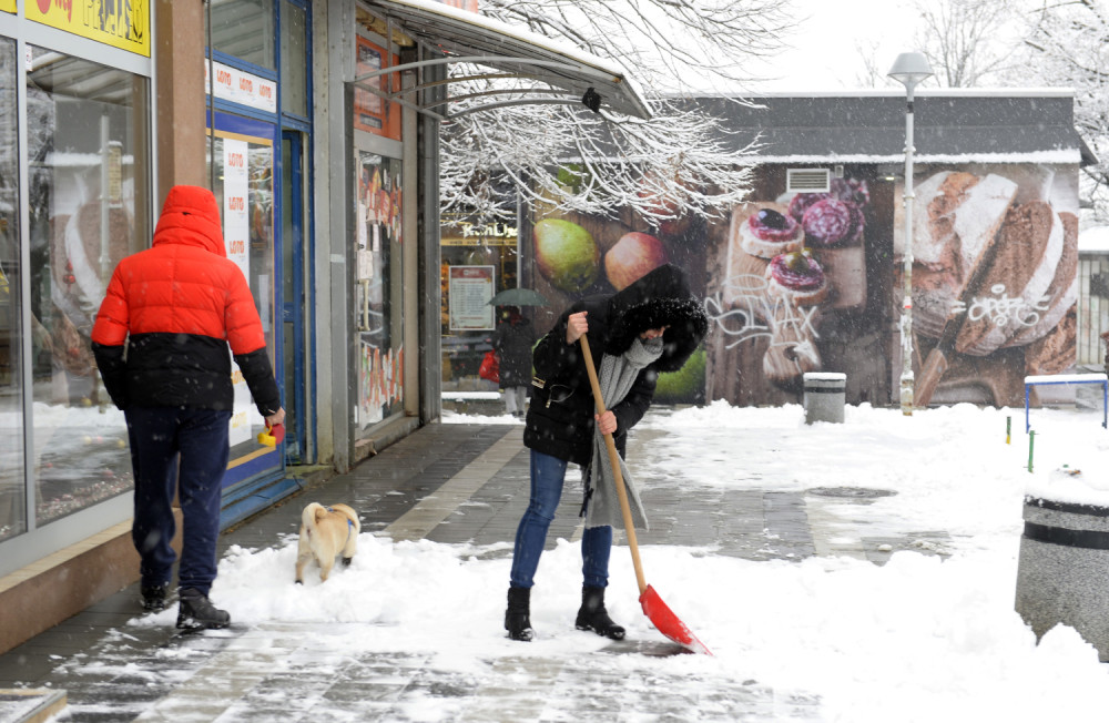 Sneg konačno prestao da pada, ali tu nije kraj muka!
