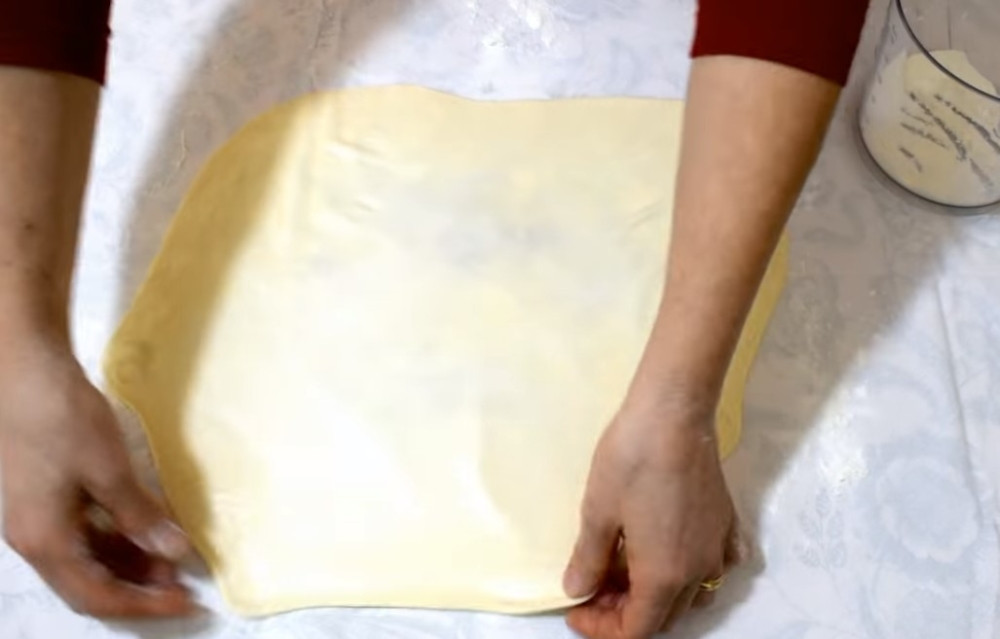 Vučeno testo: Savršeno za pite i bureke, a jednostavno se sprema! (RECEPT, VIDEO)