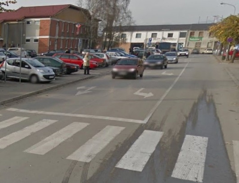 Pijani Kraljevčanin (19) se bacio na pod, pa ugrizao policajca za nogu