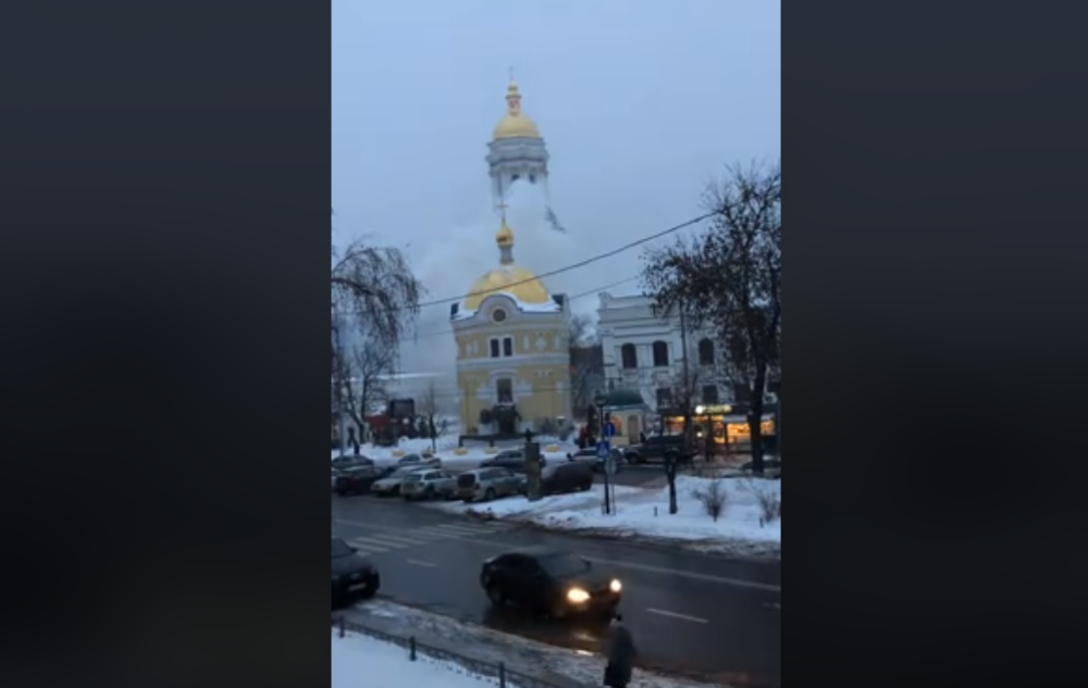 Gori pravoslavna crkva u centru Kijeva, ali žele da POTPUNO IZGORI iz bizarnog razloga! (VIDEO)