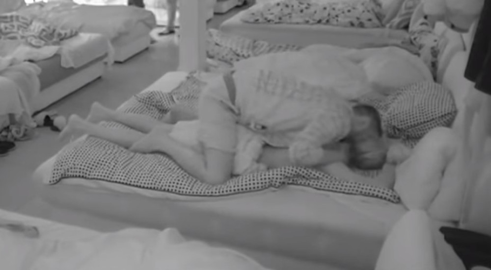 Luna se SKINULA, Marko je zajahao, a onda je počeo da TRLJA! Đoganijeva vrištala! (VIDEO)