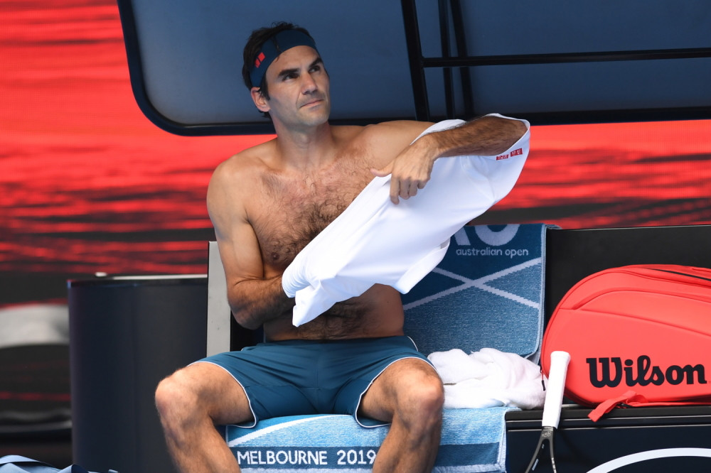 Federer BACIO OKO na prelepu Srpkinju Marijanu! Sudila mu noćas u Melburnu, NIJE SKIDAO POGLED S NJE! (FOTO+VIDEO)