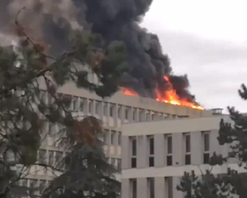 Stravične eksplozije u Francuskoj, kulja vatra i dim, ljudi vrište! (VIDEO)