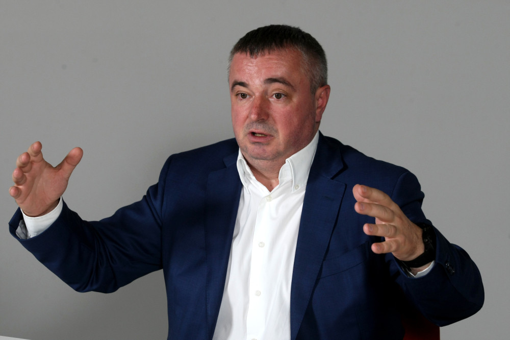 Nakon odlaska Medvedeva i njegovih ljudi, red došao i na svemoćnog srpskog direktora