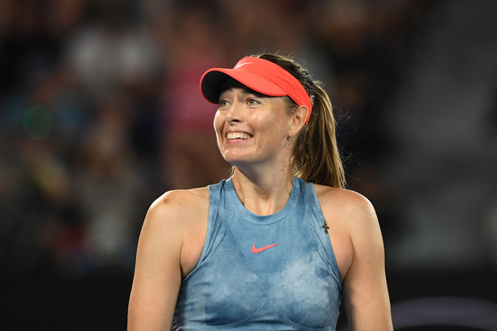 Lepa Ruskinja se pohvalila vereničkim prstenom! Zavrteće vam se u glavi kada čujete koliko vredi! (FOTO)