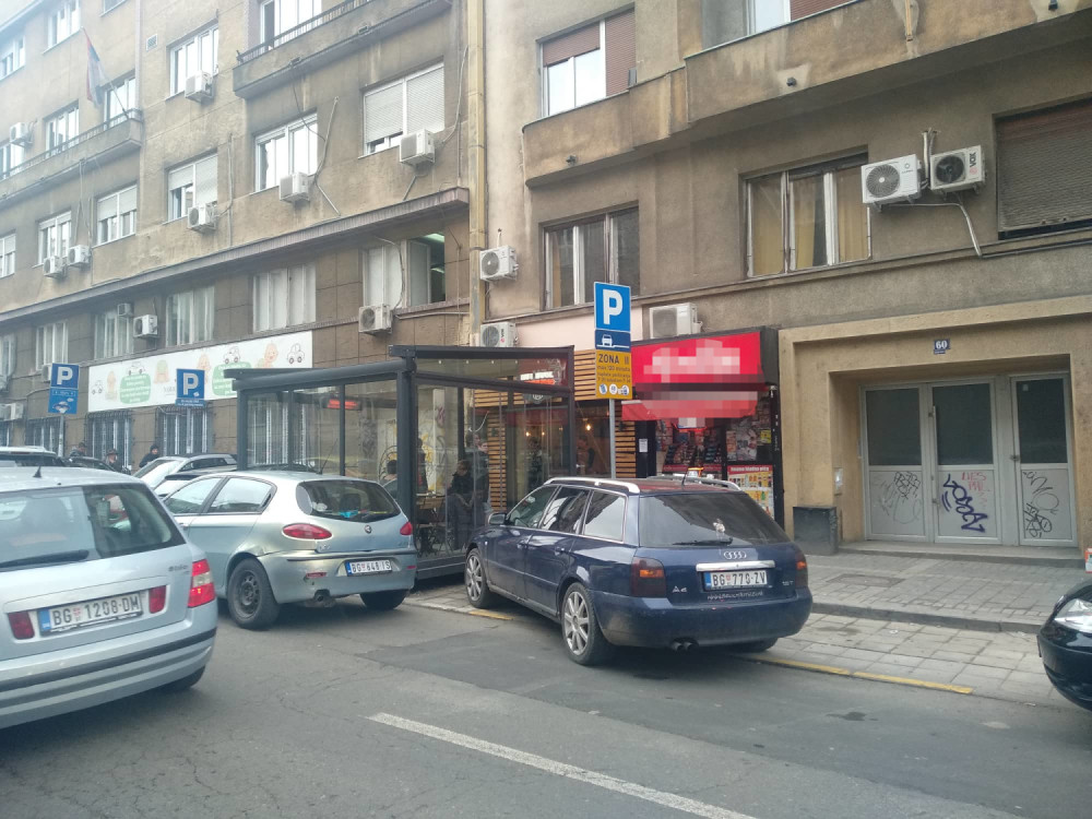 Prizor pored Narodnog fronta budi bes u ljudima, a kad vidite ove fotografije znaćete i zašto! (FOTO)