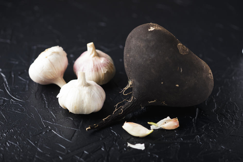 Leči štitnu žlezdu, pomaže kod raka i alergija: Nećete verovati šta sve može CRNA ROTKVA!