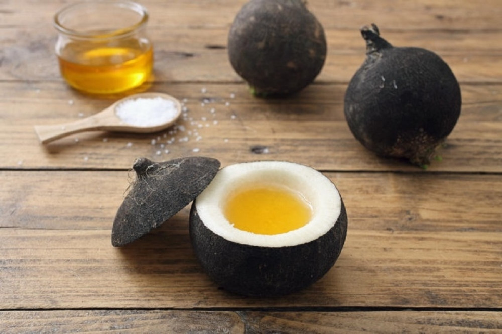 Naše bake su znale lek: Crna rotkva i med