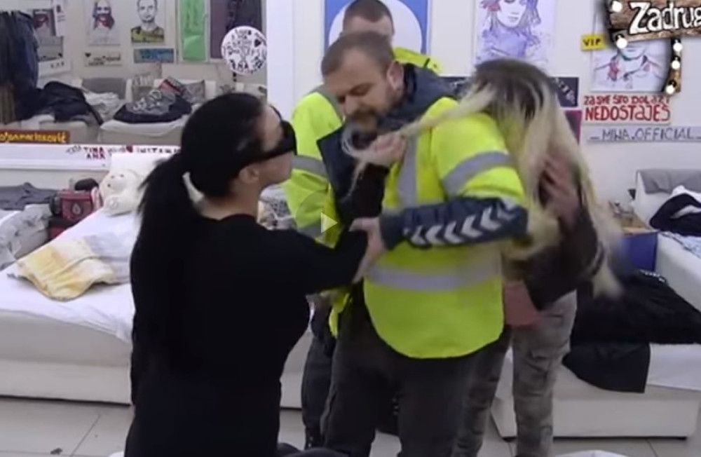 Zerina čupala Doroteu, ona nije mogla da se odbrani, a nećete verovati zbog čega je ispao skandal! (VIDEO)