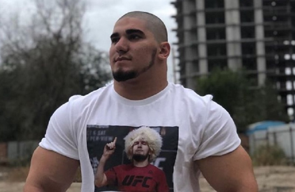 Stiže nam ZVER IZ SIBIRA! Zovu ga Hulk, ima samo 17 godina i jednim udarcem će uništiti Konora i Habiba zajedno! (VIDEO)