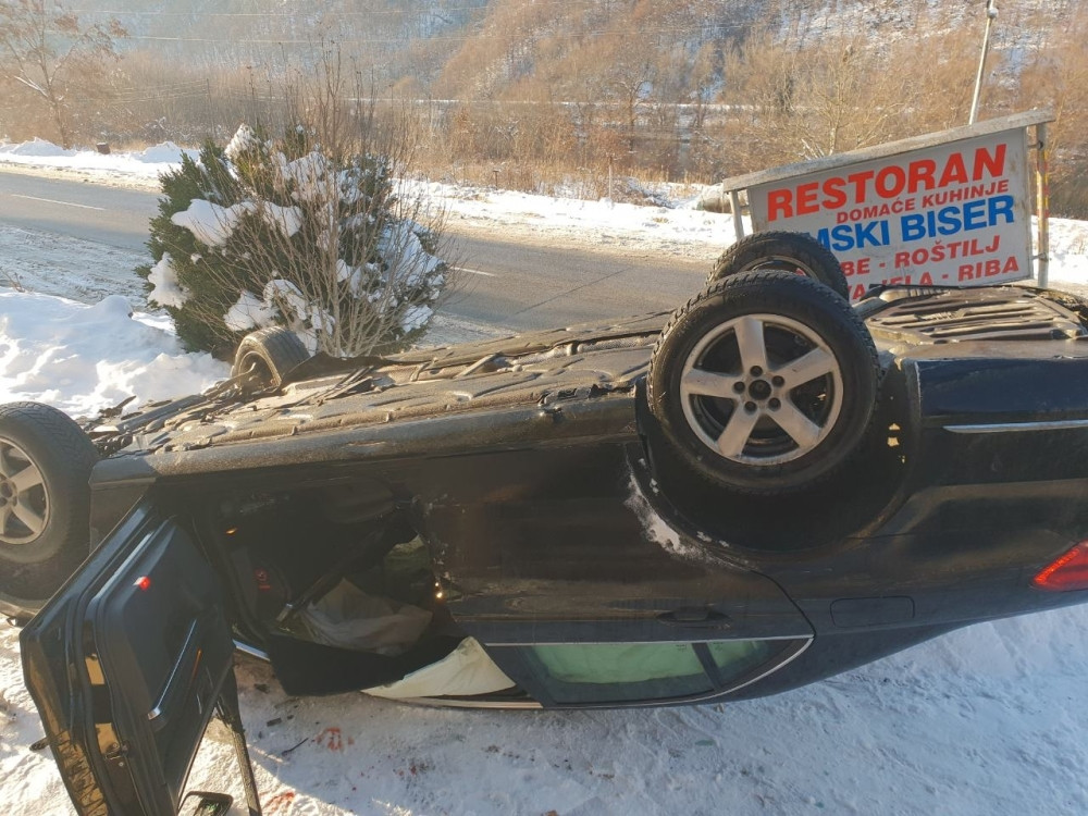 Pevač zamalo završio kao Darko Lazić! (FOTO)