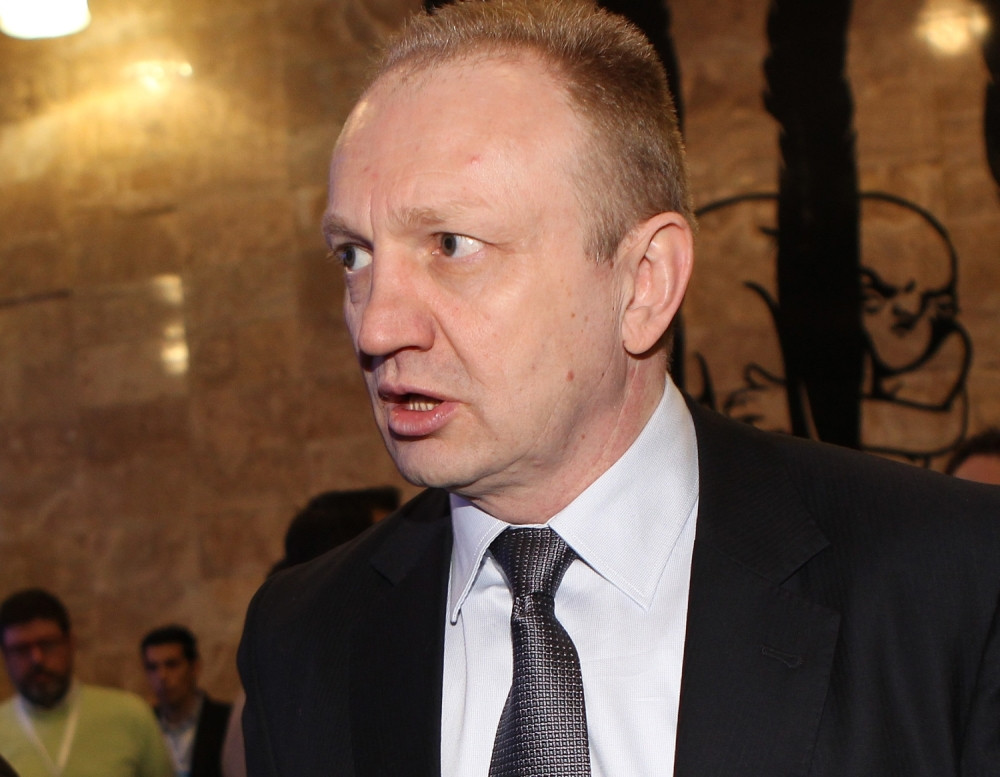 Jedan uticajan čovek beogradskog podzemlja stoji iza Dragana Đilasa!