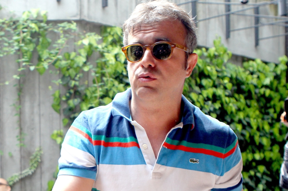 Sergeja golog vukli na uzici dok je gutao... Hoćeš da vidiš u lajv programu?! (FOTO)