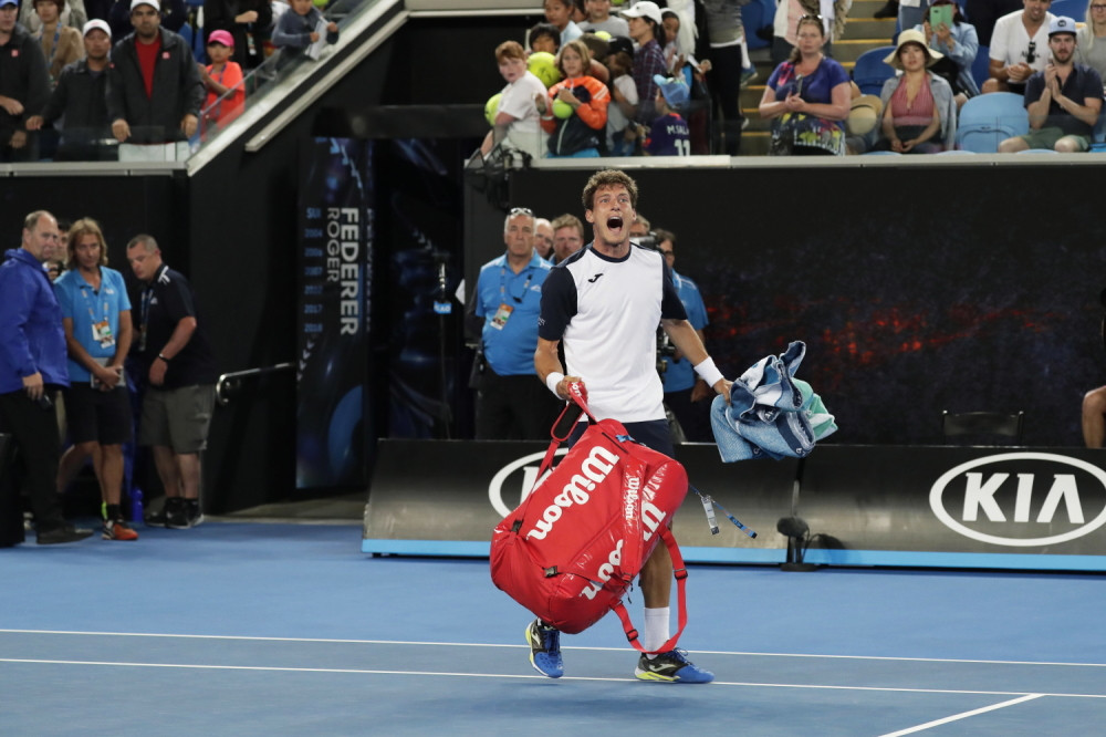 Španac POLUDEO posle poraza od Nišikorija, bacao torbe i psovao sudiju! (VIDEO)