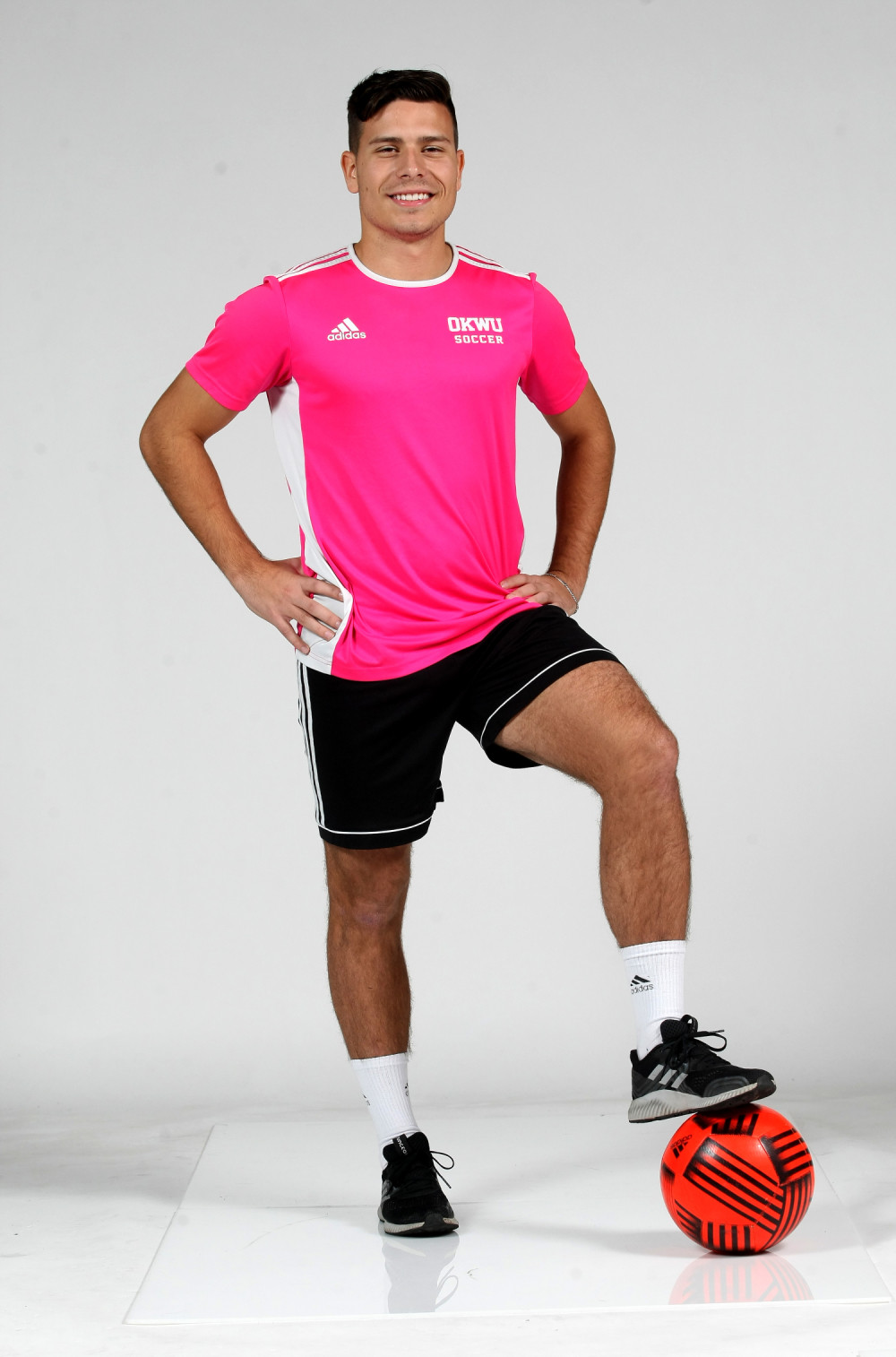 Nova koledž zvezda u Americi dolazi IZ SRBIJE! Zove se Stefan i rešeta mreže ko na treningu! (VIDEO)