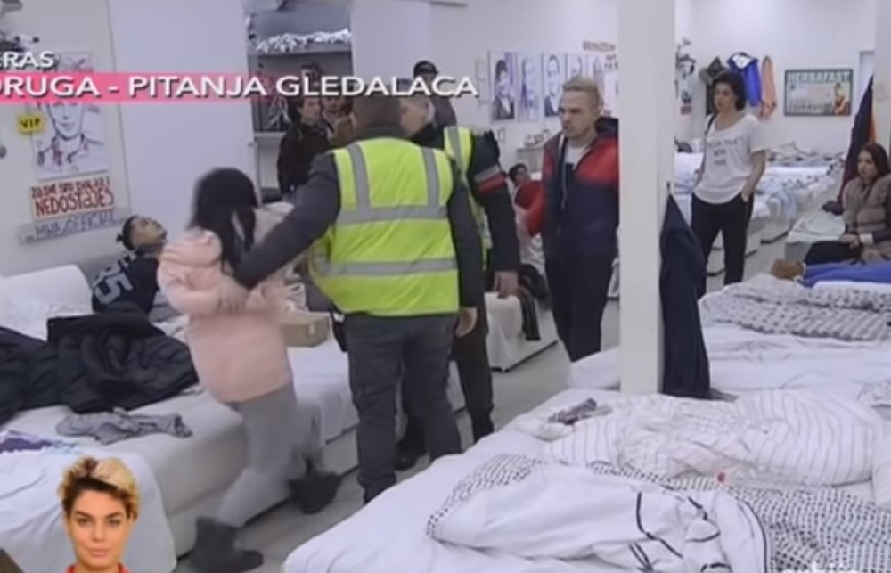 Diskvalifikacija?! Njeno ponašanje je za svaku osudu: Najveći haos tokom noći u Zadruzi! (VIDEO)