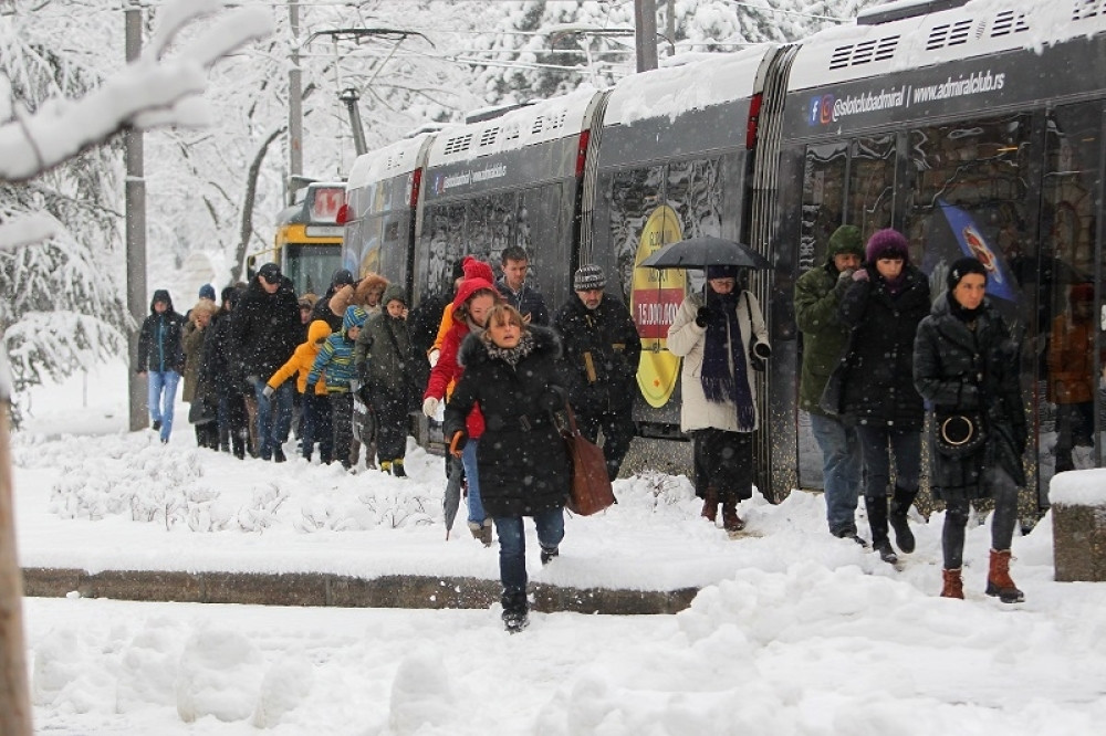 Ljudi, čuvajte glave! Pored naglog topljenja snega, za vikend nam stiže nešto MNOGO GORE!