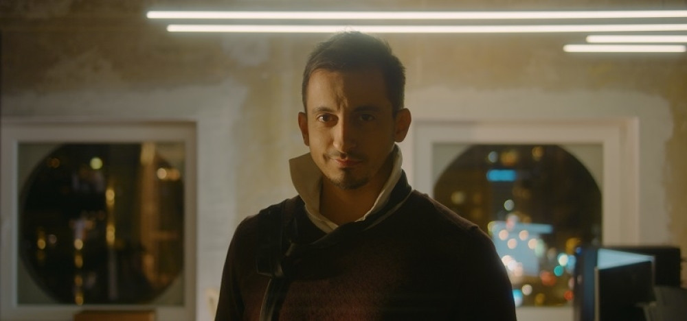 Svakog dana bira muziku za vas, a jednu pesmu sam pevuši! Evo koju!