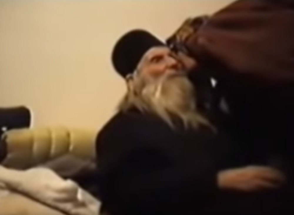 Poslušajte njegove savete za dug život: Ove dve biljke uništavaju sve bolesti!