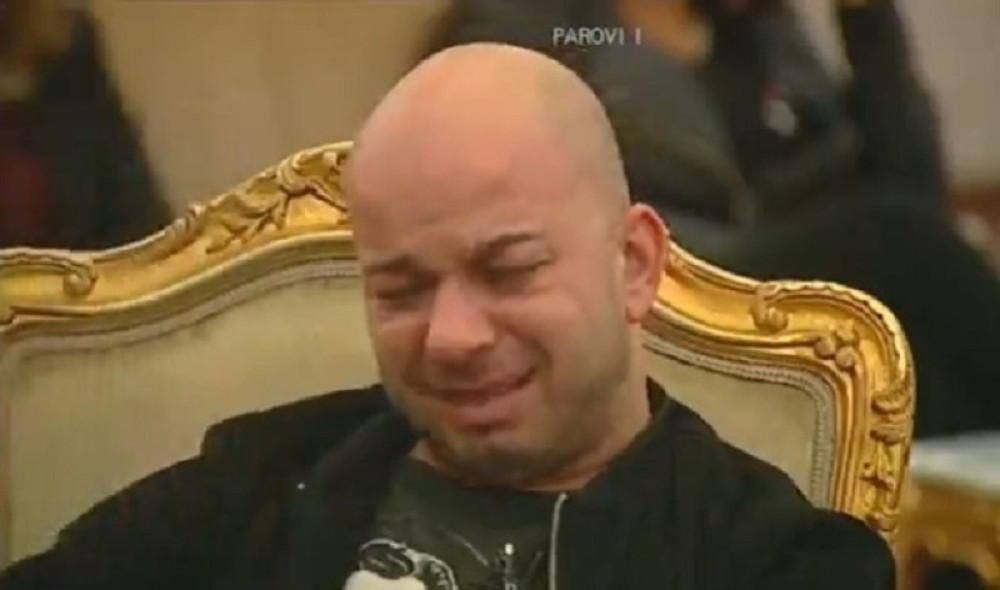 Mili iz straha za život pobegao u vilu "Parova"! To mu je bilo jedino rešenje da ga ne ubiju zelenaši!?