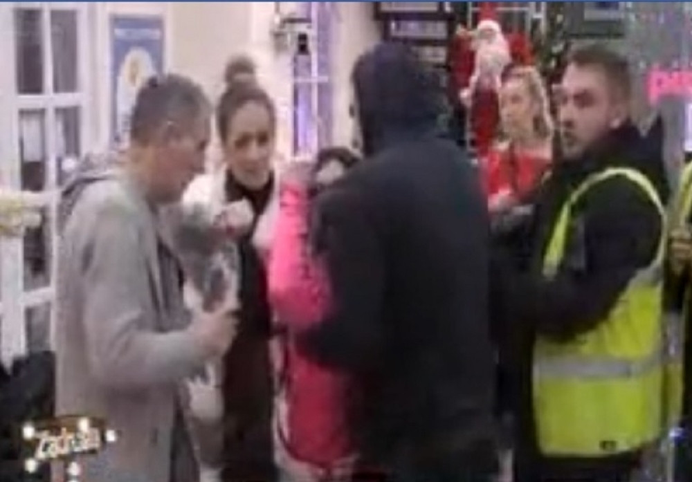 Miljani pozlilo, obezbeđenje je HITNO iznelo iz Bele kuće! (VIDEO)