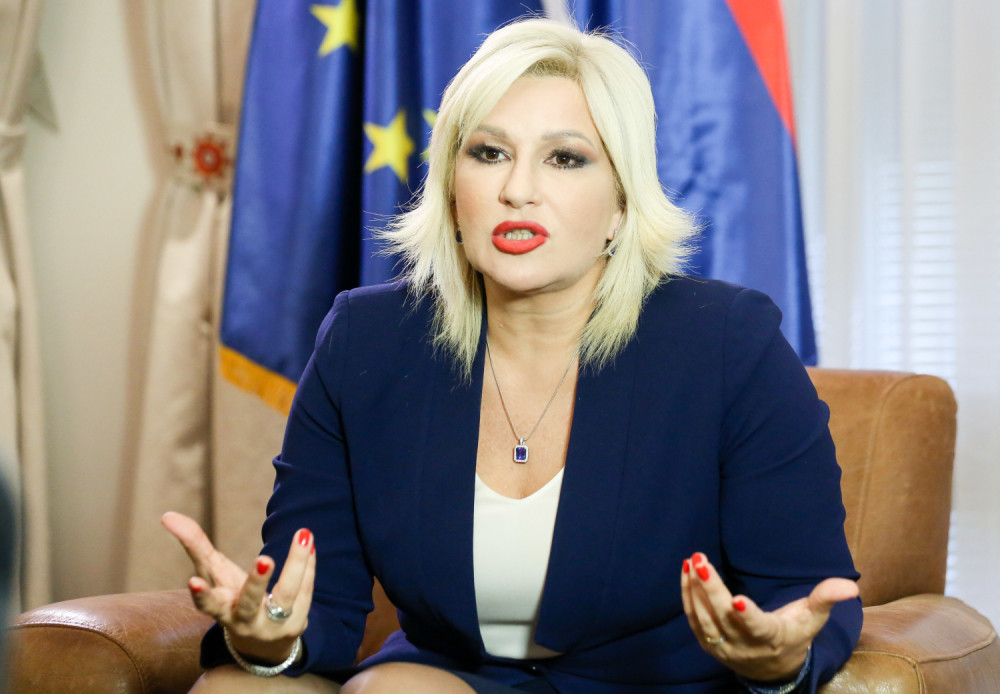 Pomoćnik Zorane Mihajlović na parkingu doživeo pravi užas!