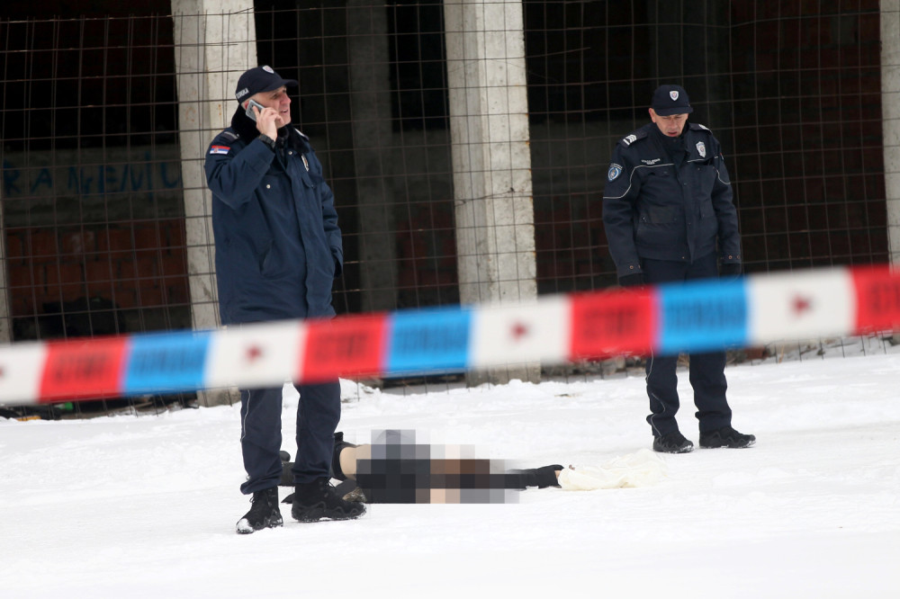 Detalji tragedije u Borči: Dragan i Veronika skočili sa zgrade jer im se na isti način sin ubio!