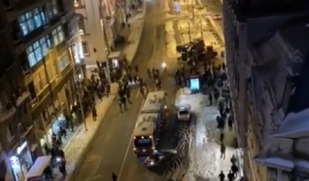 Pogledajte kako izgleda kad Đilas, Jeremić i Boško okupe sve svoje pristalice! (VIDEO)