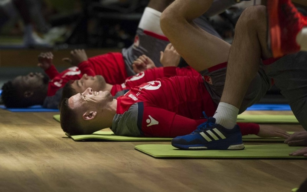 Ovako su se igrači Zvezde provodili u Antaliji (VIDEO)