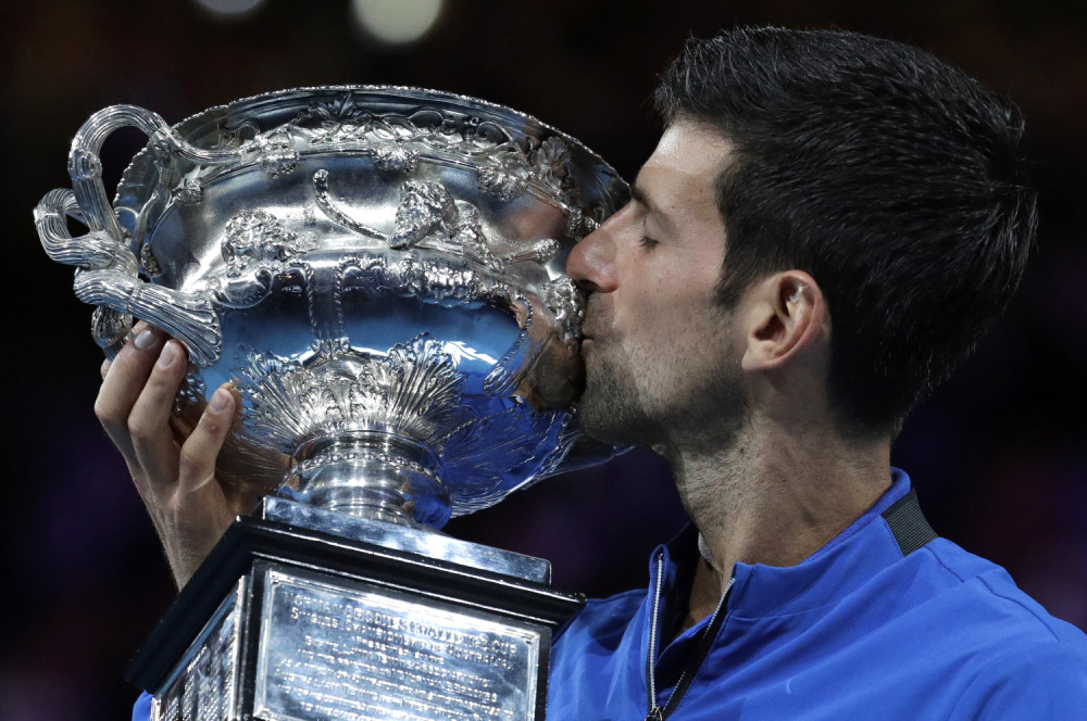 NA AERODROMU FRAPIRANI! Šta mu bi?! Novak otišao iz Melburna i ZABORAVIO NAJVAŽNIJU STVAR! (VIDEO)