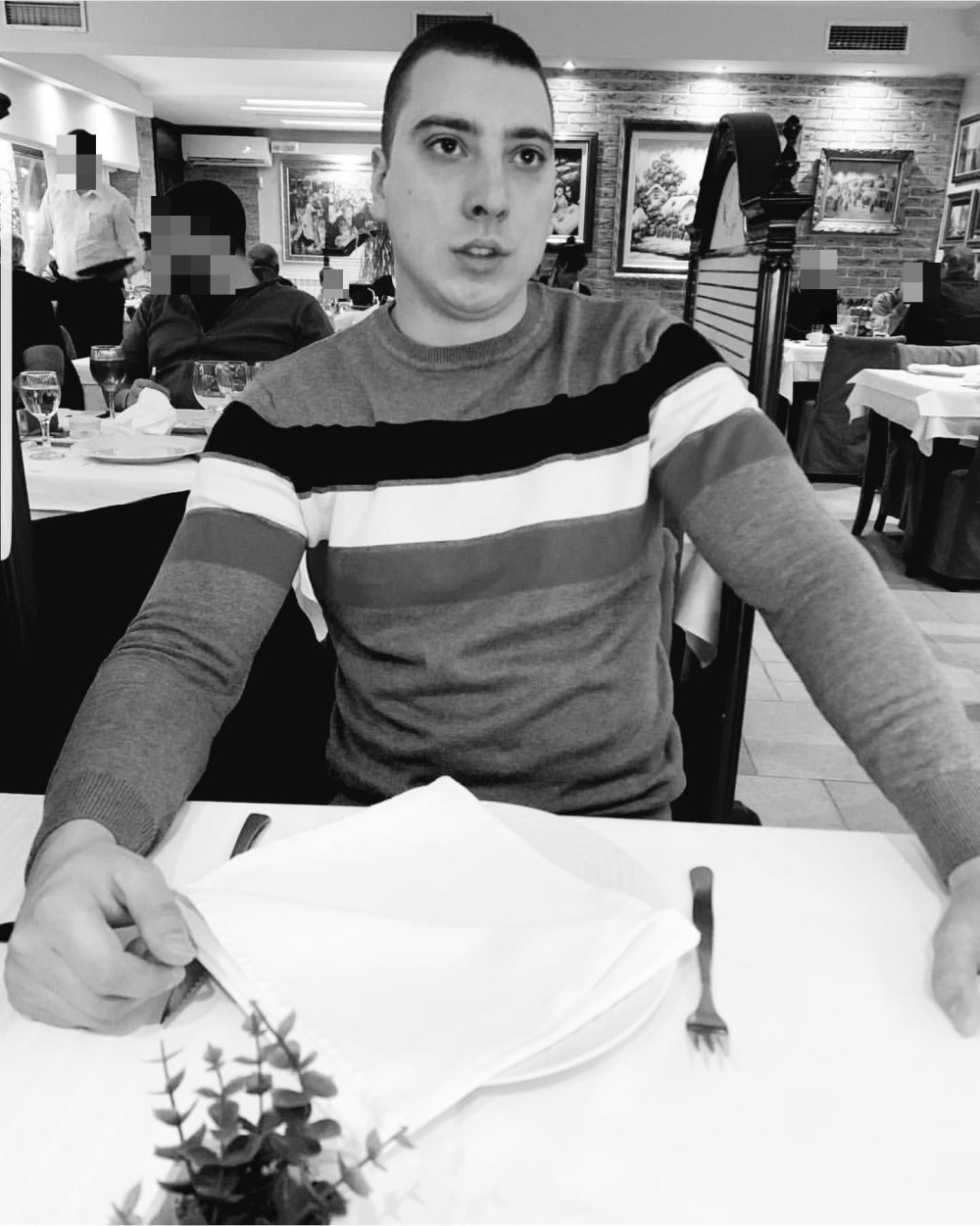 Ispovest bake ubijenog studenta ledi krv: Ne znam ko je taj i zašto je to uradio, ali sve nas je u crno zavio!