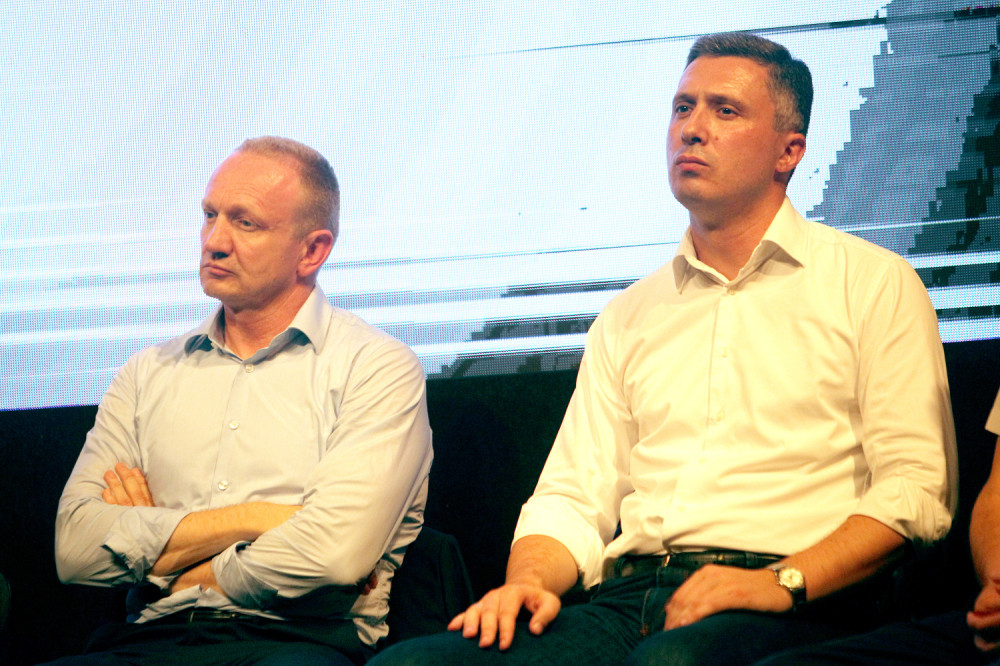 Đilas i Obradović su mislili da će im bojkot izbora uspešno proći, a sada je njihova bruka poprimila neviđene razmere!