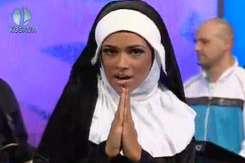 Svi gresi Dunje Ilić! Tukli je u Prištini, razvela se posle 12 dana, dečko joj UMRO od droge! A tek da vidite s kojim PEVAČEM je bila!