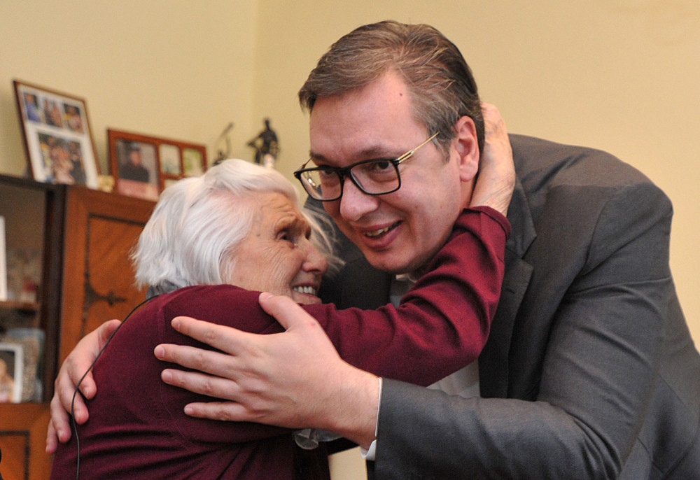 Ovako NASMEJANOG I SREĆNOG ga retko viđamo, ali pogledajte tek nju! (FOTO)