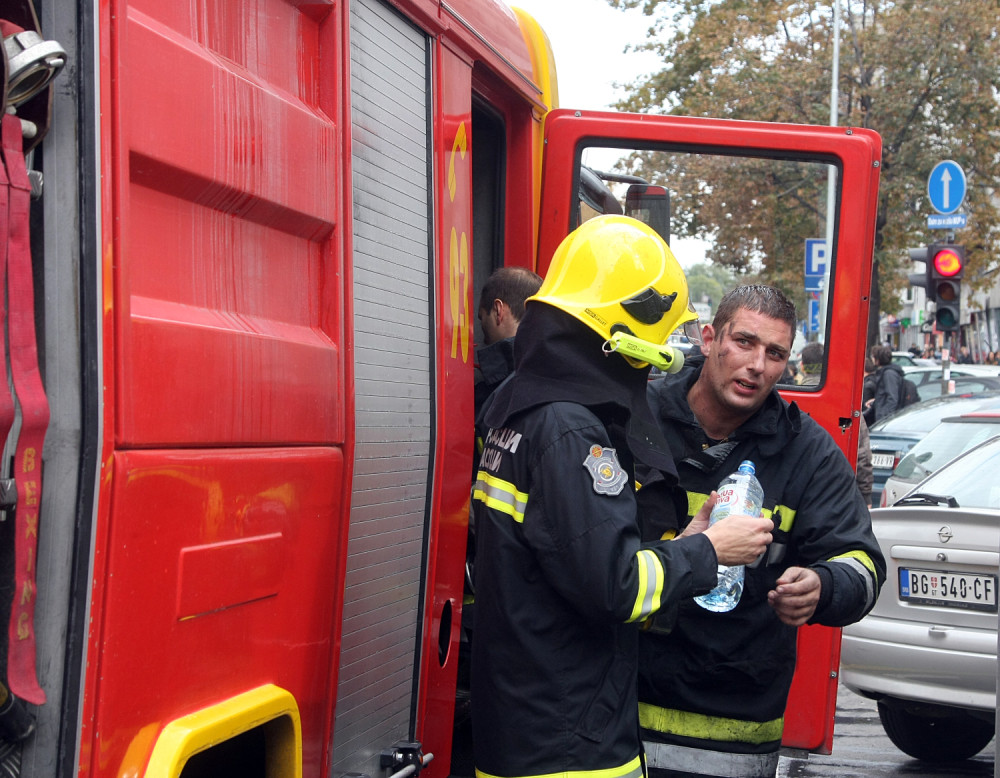 Požar u dolini Velike Morave! Ugrožen most na pruzi Beograd - Niš?!