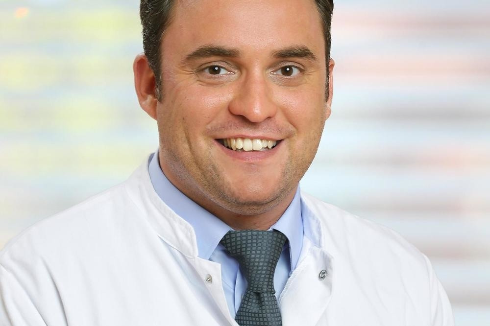 Zbog onoga što je doktor David uradio sa svojim penisom, ljubavnica mu je umrla posle oralnog seksa!