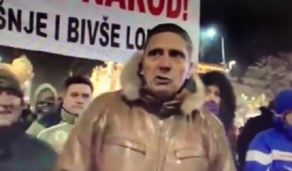 Ovo nije protest naroda! Ovo je plaćeni skup Đilasovog Saveza za Srbiju!