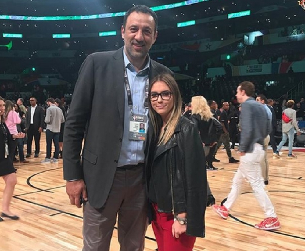 Usvojena ćerka Vlade Divca PALA S MOTORA! Objavila sliku iz BOLNICE uz ovu poruku (FOTO)