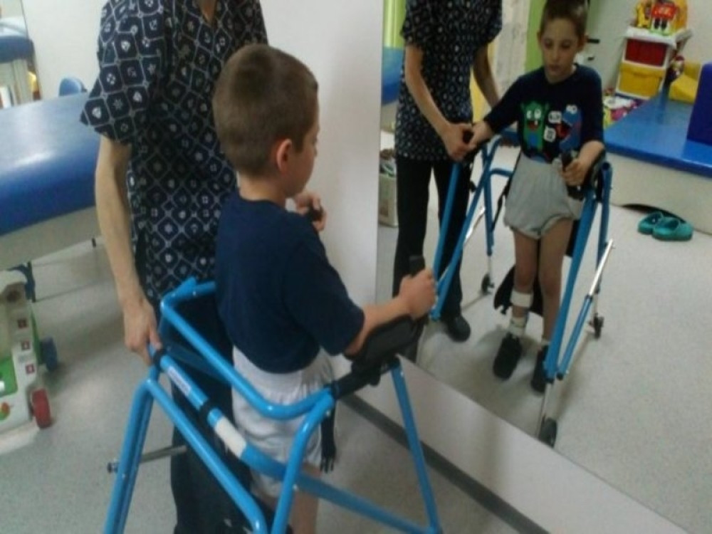 Mali Dimitrije je VELIKI BORAC, mogao bi ponovo da hoda, ali mu je potrebna naša pomoć!