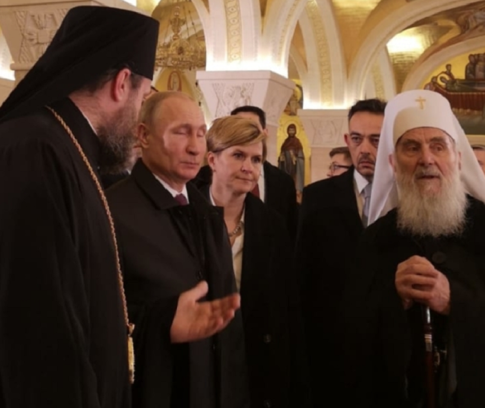 Putin i Šešelj se rukuju u Hramu Svetog Save, izraz lica predsednika Srbije morate da vidite! (FOTO)