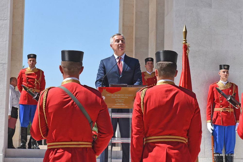 Đetići zakukali, pa zamerili Đukanoviću što više voli Ramuša i Tačija od sopstvenog naroda!